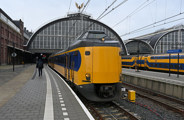 Amsterdam Centraal, extra trein