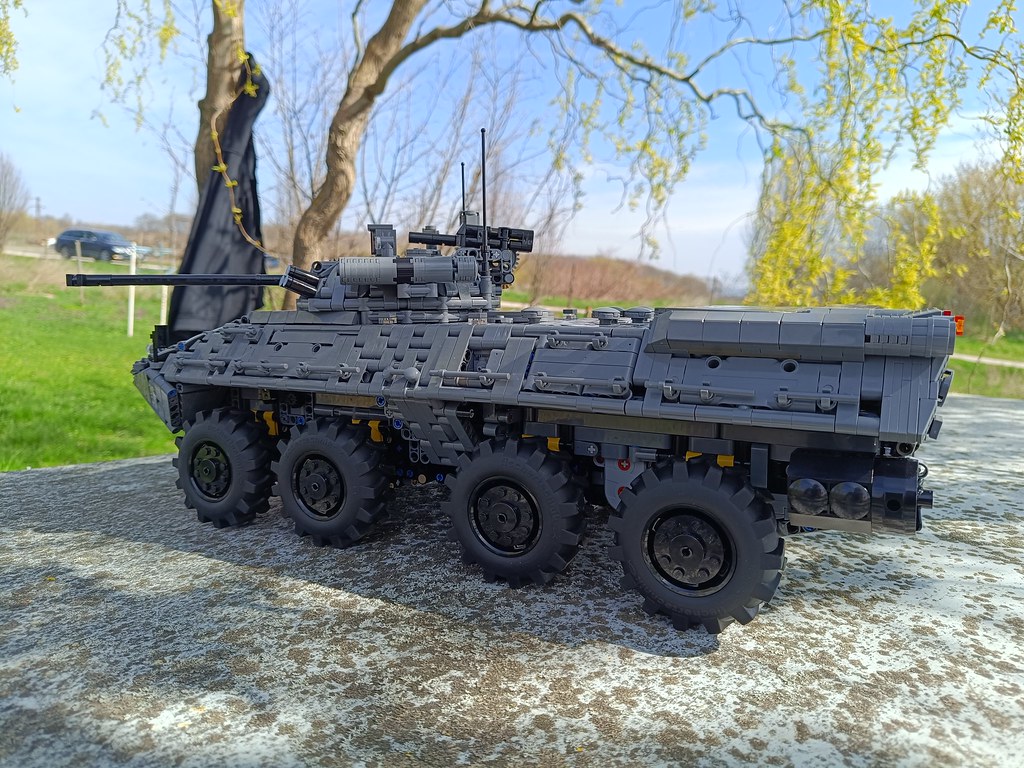 LEGO BTR-90 IFV