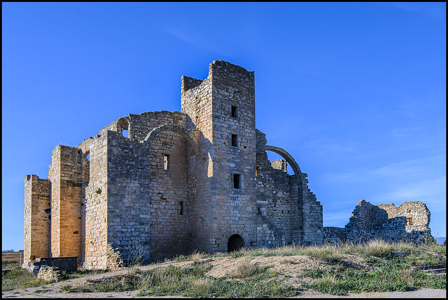 Languedoc roman: la grange cistercienne de Fontcalvy