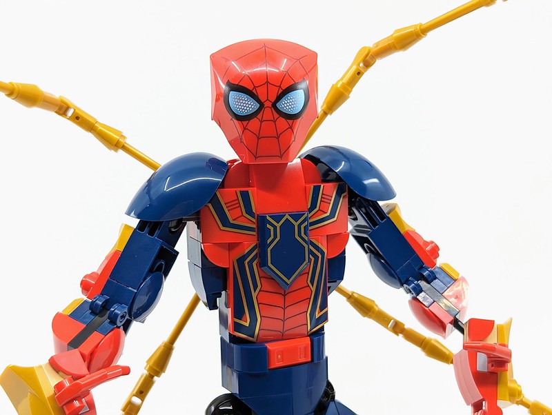 76298: Iron Spider-Man Construction Figure