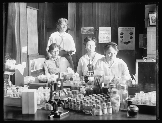 Doing STEM 066 - Female Scientists - c.1915