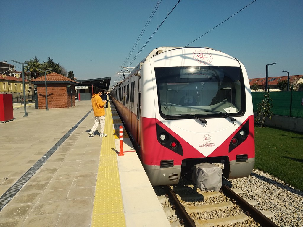 Istanbul U3/T6 Commuter Train