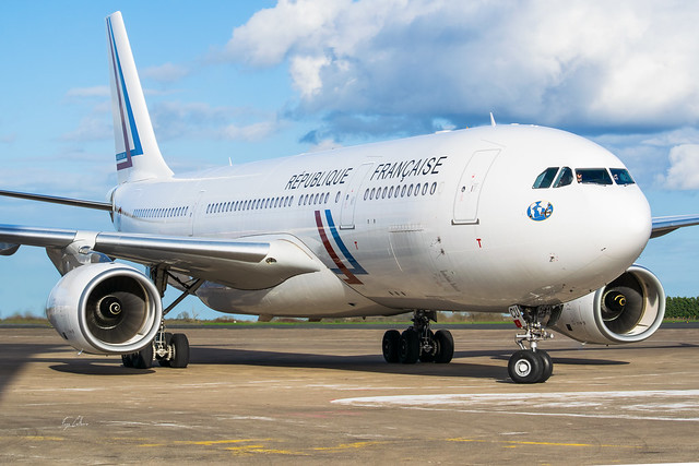 F-UJCU Airbus A330 République Française LFLX