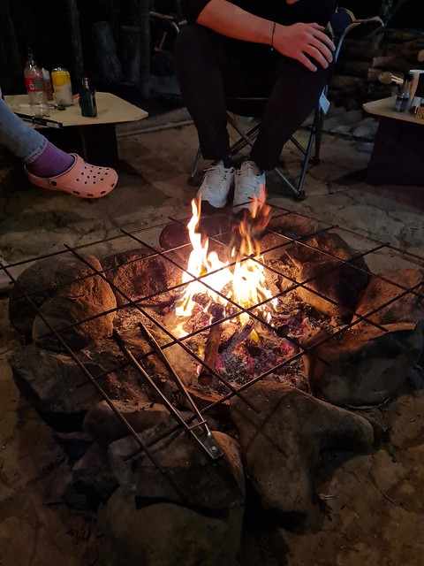 たき火 (Campfire)