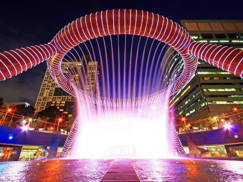 Singapore facts - The Fountain of Wealth