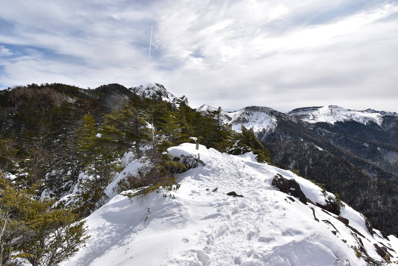【八ヶ岳】冬の天狗岳 唐沢鉱泉からの周回ルートで雪山登山