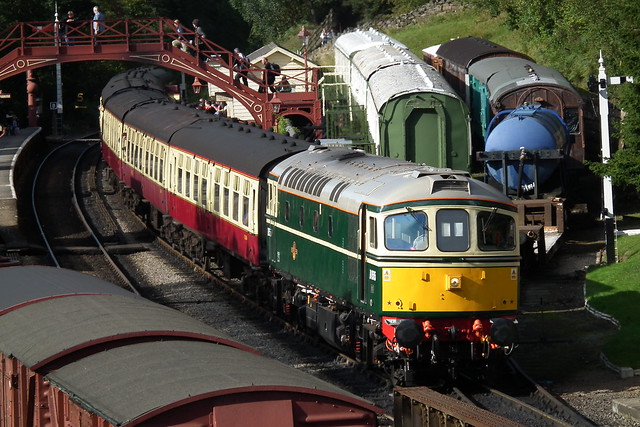 D6515 (33012) on the North Yorkshire Moors Railway