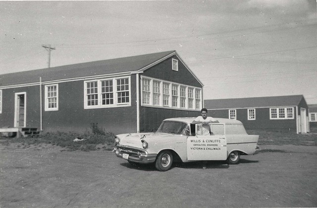 1957-06 - Alaska Highway - Earl and the Willis and Cunliffe car