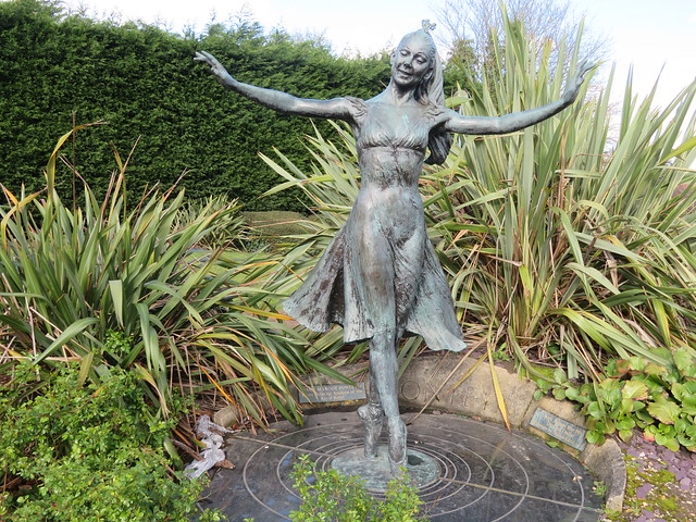 UK - Surrey - Reigate - Statue of Margot Fonteyn