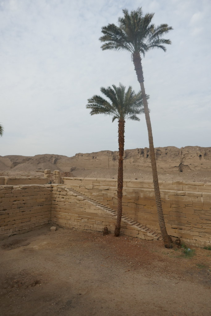 Lac sacré, temple d'Hathor, Ier siècle après JC, Dendérah, commune et gouvernorat de Qena, Egypte.