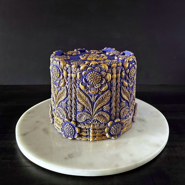 Metallic floral cake