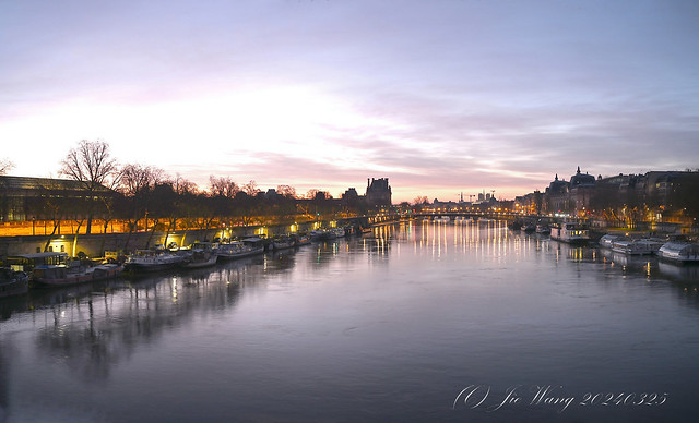 Paris / Seine in the morning