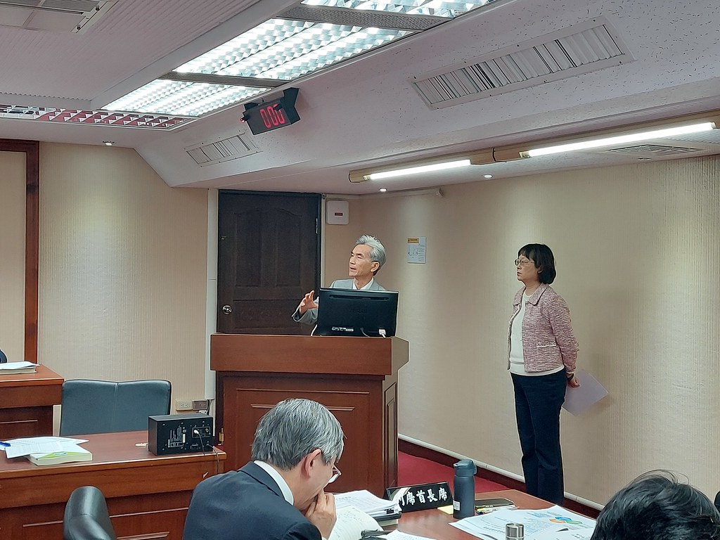 環境部長薛富盛今（27）日接受立委質詢時表示，已開始討論「台版CBAM」。攝影：陳昭宏