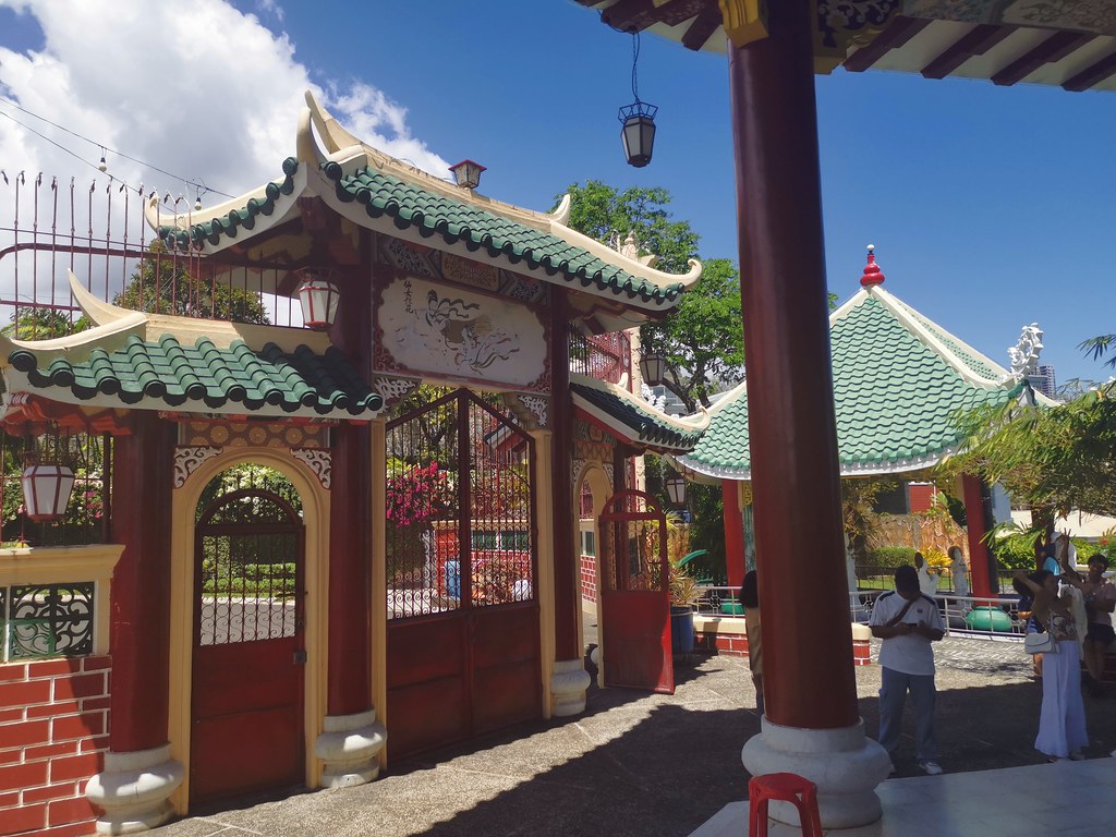 Entrance to Taoist Temple, Cebu City 🇵🇭