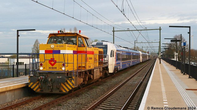 26/03/24 - Strukton Rail 303008 - Zaltbommel