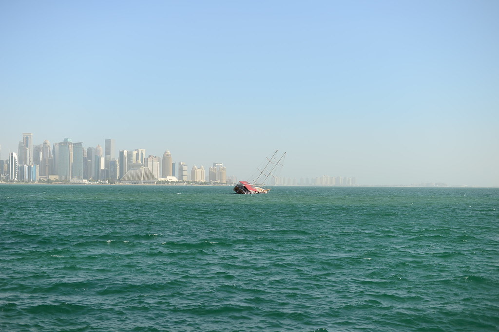 Tilting boat in Doha