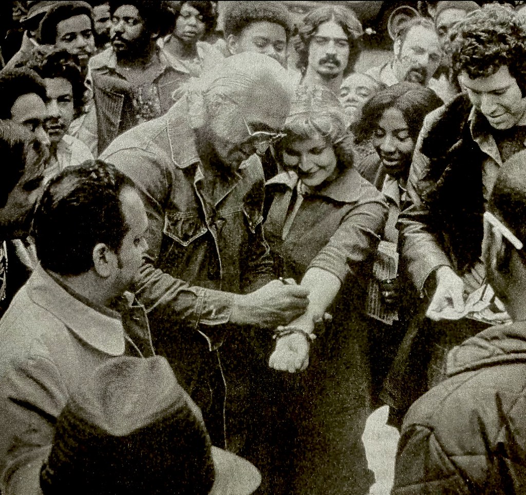 1977 Superstar Billy Graham Mobbed in Times Square