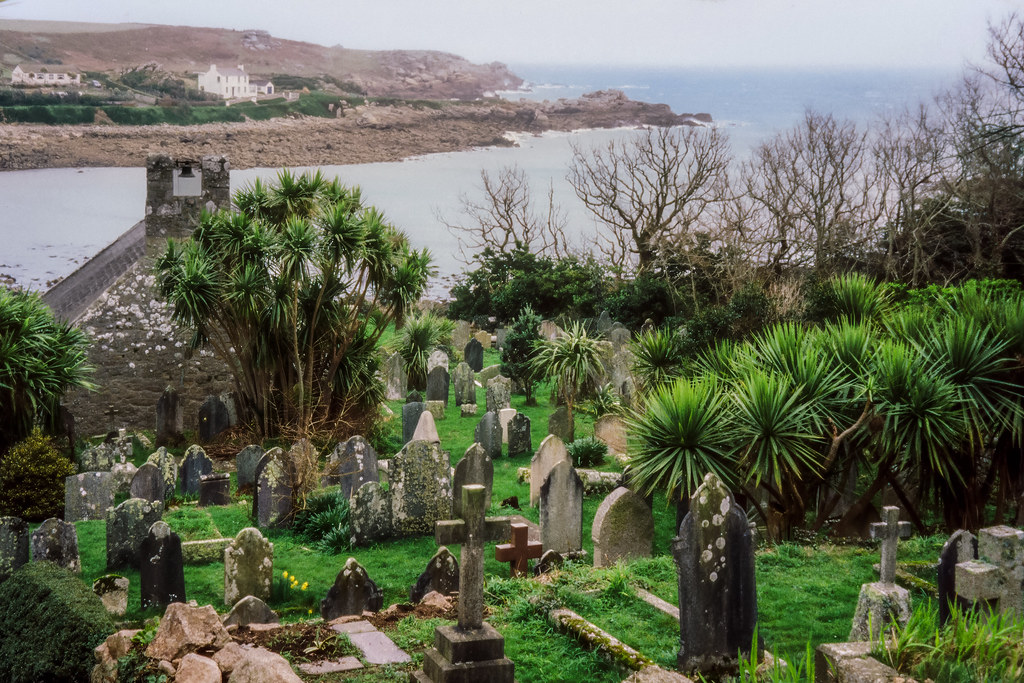 Graveyard of Old Town Church on St Mary's, film 1999, Scilly Isles, Cornwall, England