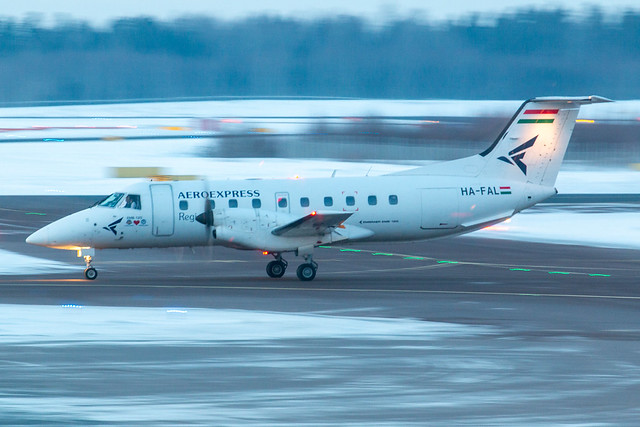 Budapest Aircraft Service Embraer 120 HA-FAL