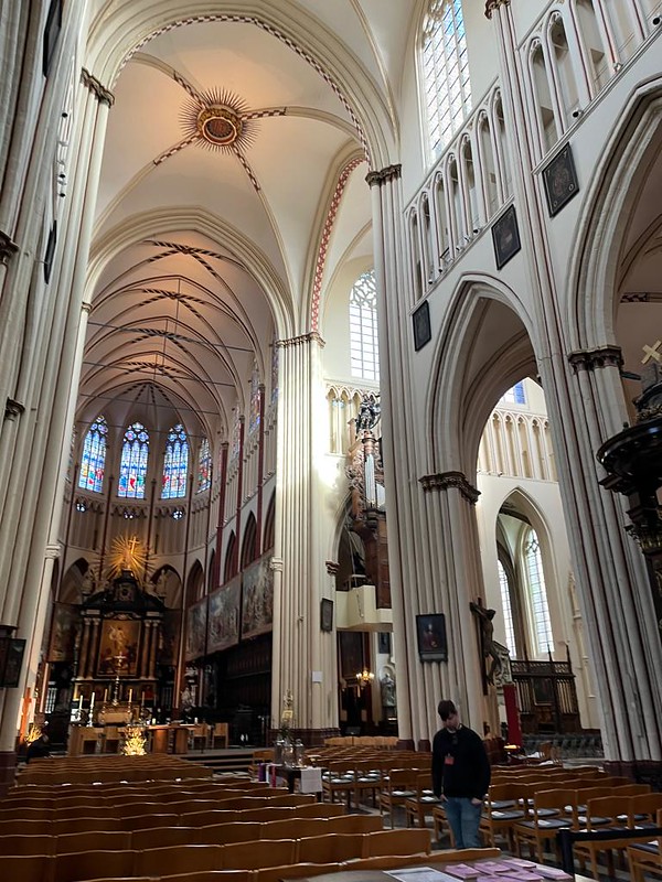 Interior de la Catedral de san salvador de Brujas
