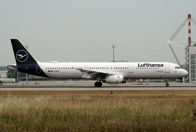 D-AIDM A321-231 cn 4916 Lufthansa 230708 Munich 1001