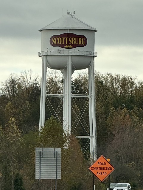 Scottsburg water tower