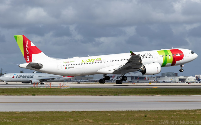 Airbus A330-941 CS-TUA TAP Air Portugal - First to fly A330neo sticker