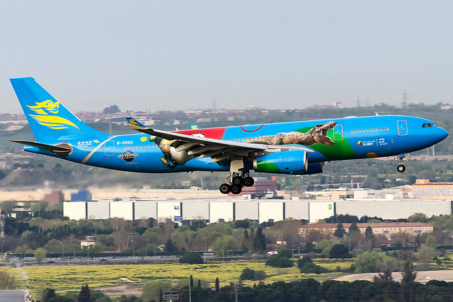 B-8982 Capital Airlines Universal Studios Beijing Special Livery A330-200 Madrid