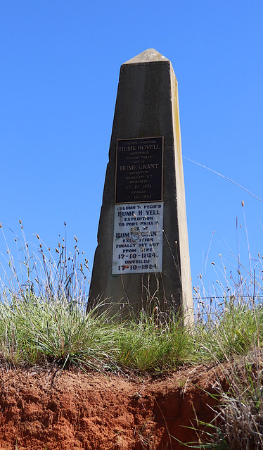 The Hume and Hovell Monument.