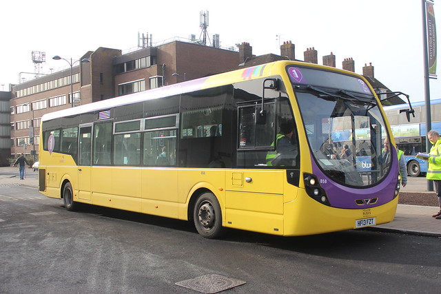 [RATP] 858 (HF13 FZT) in Eastleigh - Mike