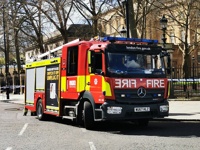 IMG_132429 London Fire Brigade DPL193 WU67 HLZ