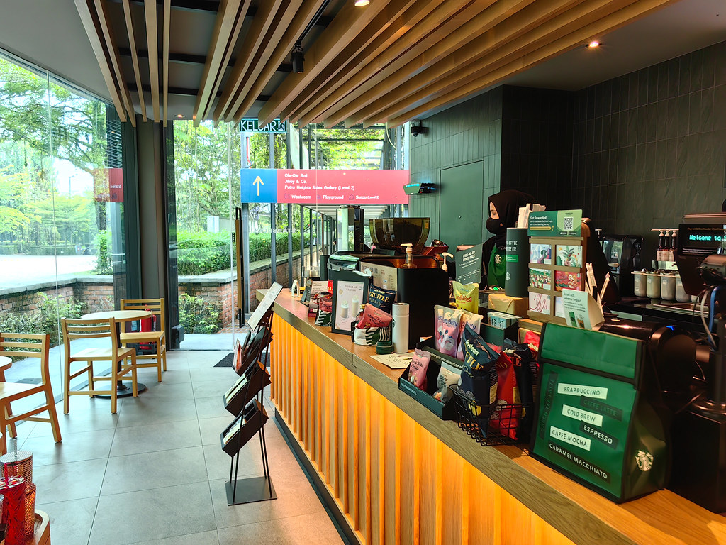 @ Starbucks The Glades in Subang Putra Heights