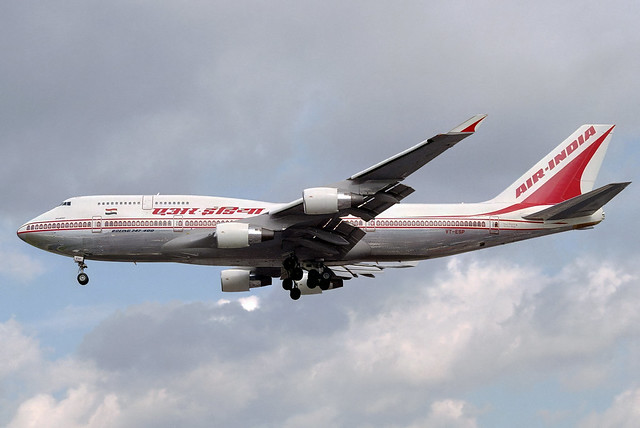 VT-ESP Air India Boeing 747-437 at London Heathrow Airport in September 1994