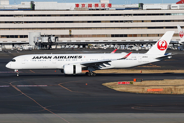 Japan Airlines Airbus A350-941JA14XJ
