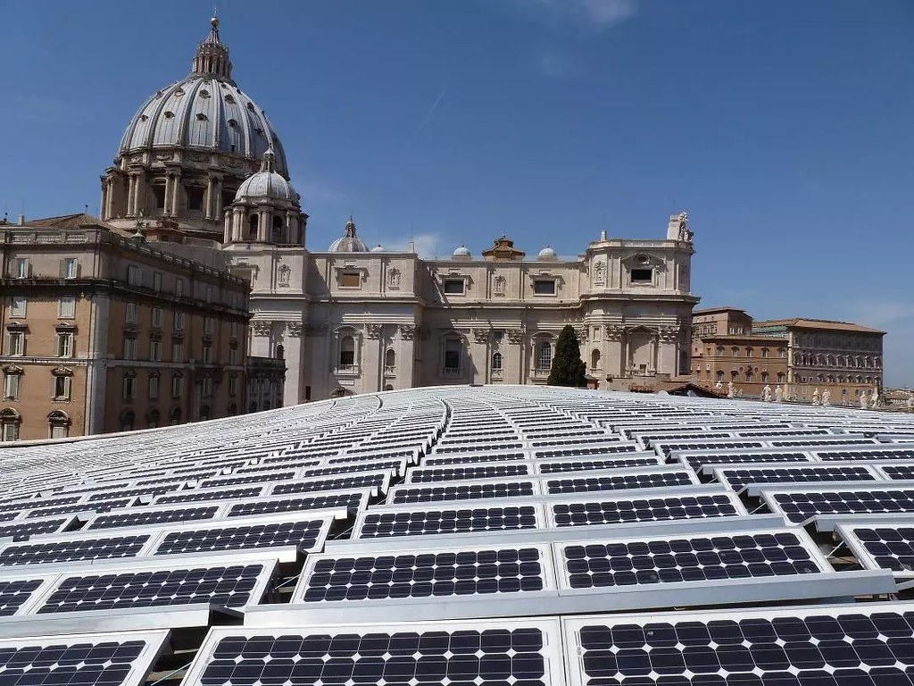 歐洲知名歷史景點梵蒂岡開始裝設太陽能板，加入能源轉型行列。照片來源：BSW Solar