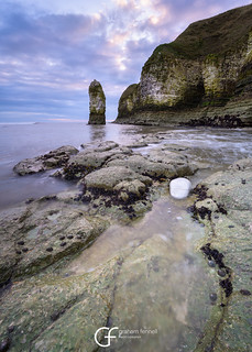 Selwicks Bay - sea stack and the egg
