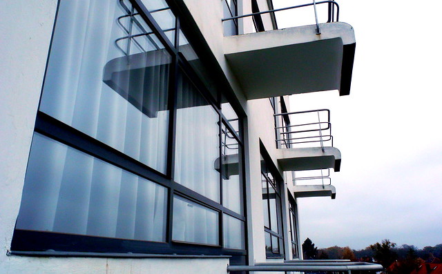 Dessau 2022 - Bauhaus Ateliergebäude - Balkone - 01