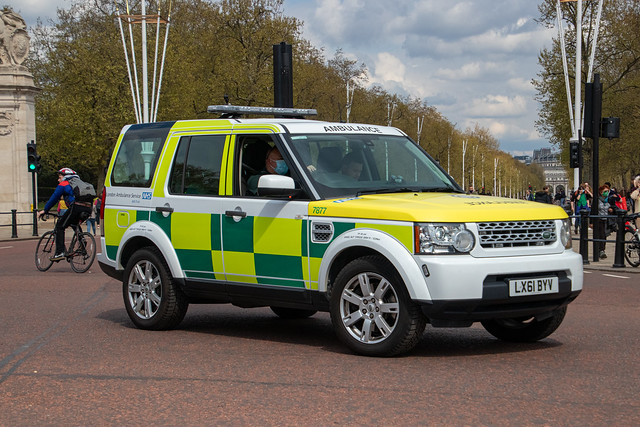LX61BYV / 7877 Land Rover Discovery of London Ambulance Service