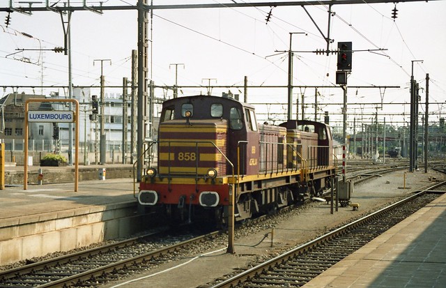 858+908  Luxembourg, 05082003