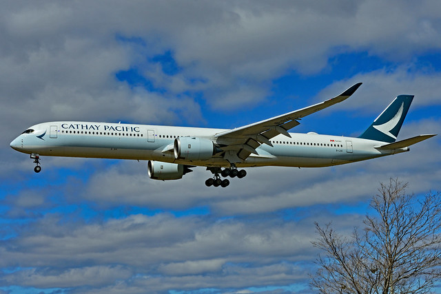 B-LXE (Cathay Pacific)