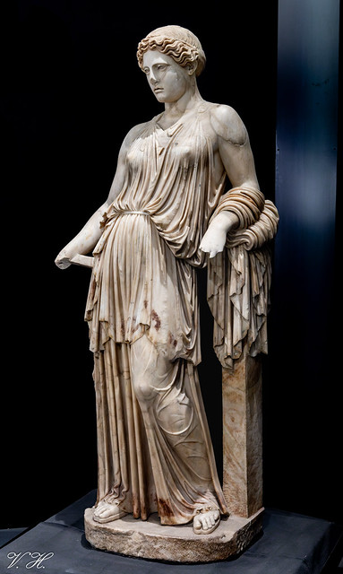 2023/07/29 14h43 statue de Déméter, villa du papyrus (Musée du site d'Herculanum) 01
