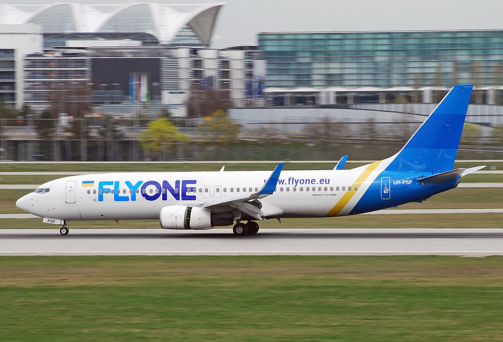 FlyOne Boeing 737-800 UR-PSF