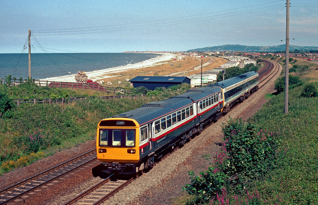 GMPTE 142005 and a 158 near Abergele in July 1994