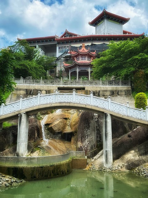 Kek Lok Si Temple terrapin pool