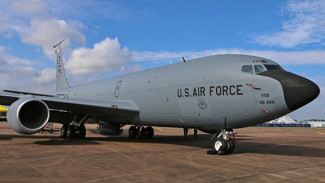 '80100'  Boeing KC-135R Stratotanker
