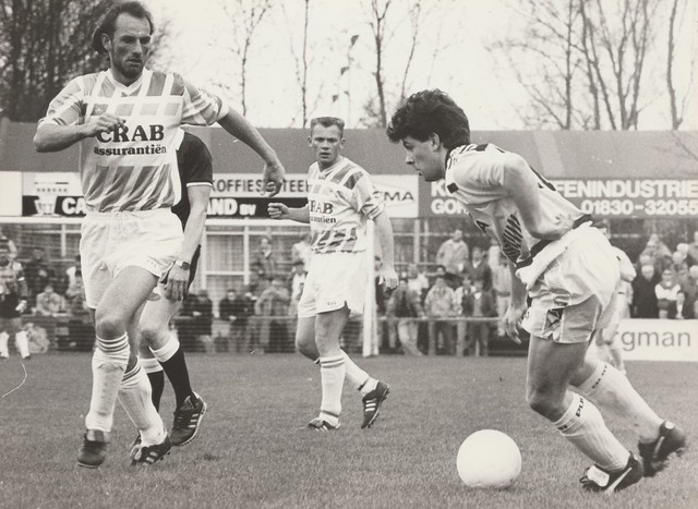 Foto - Voetbalwedstrijd Unitas UVS (eindstand 1-0) 05-04-1992, Martin de Man