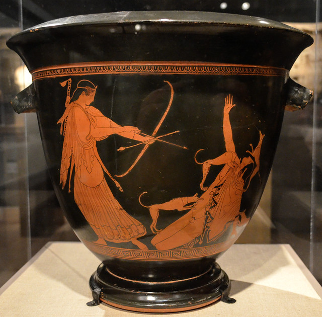 Athenian Red Figure bell krater with the death of Aktaion and Pan in pursuit, 3