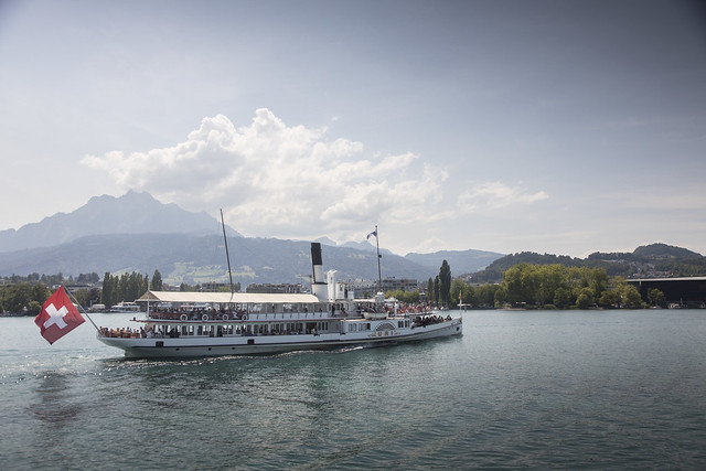 ST_3x2_Boats-at-Lake-Lucerne_88524