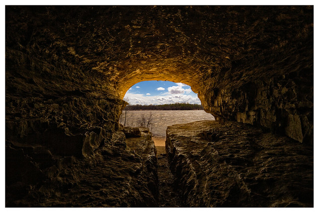 Cave-In-Rock State Park, Cave-in-Rock, Illinois