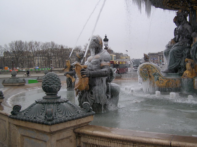Fontaine des Mers 3